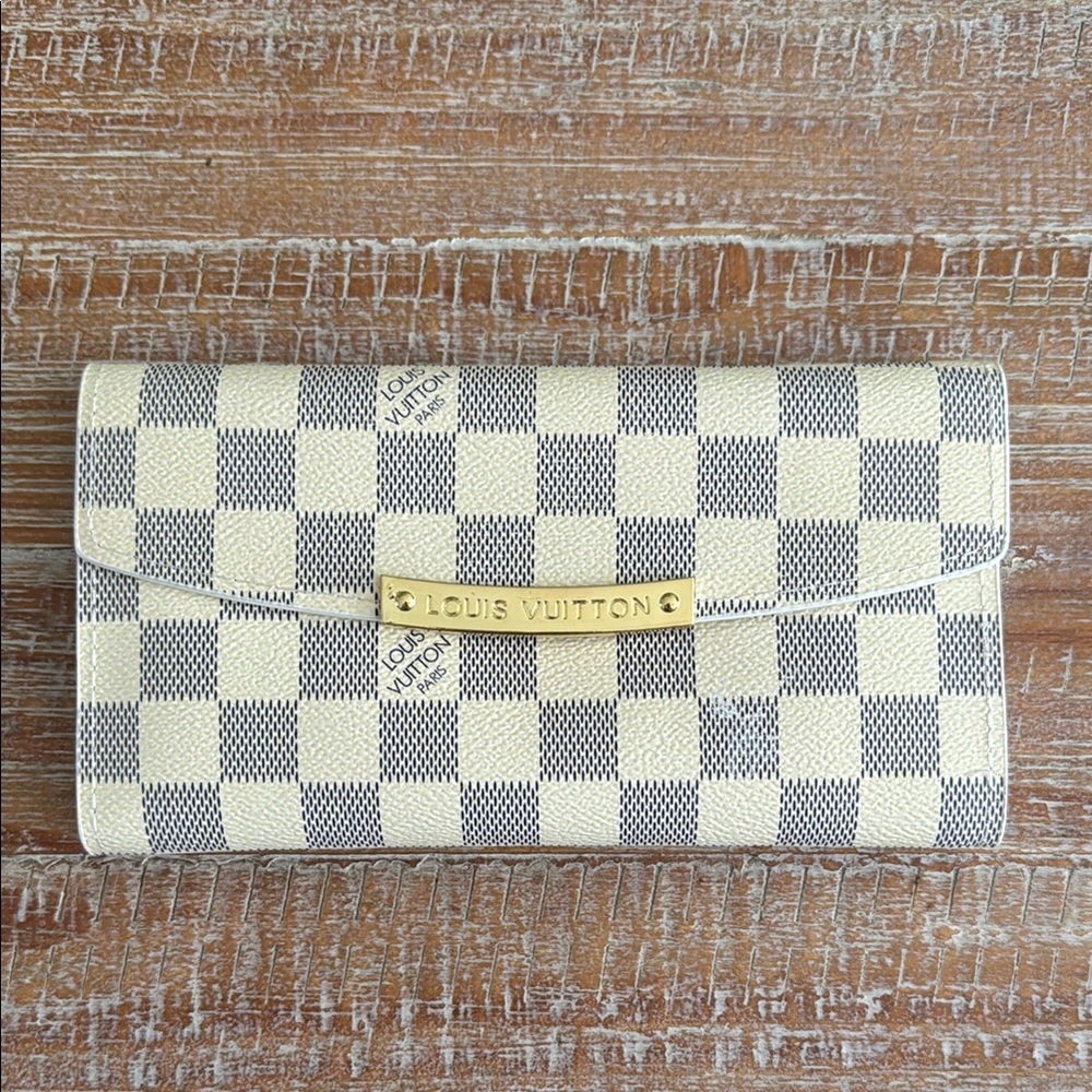 Cream and Gray Checkered Women's Wallet